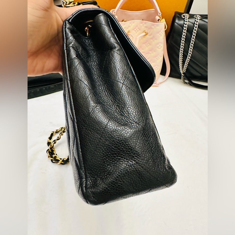CHANEL Jumbo Classic Single Flap Caviar Leather Handbag Black/Gold Hardware - Picture 14 of 15